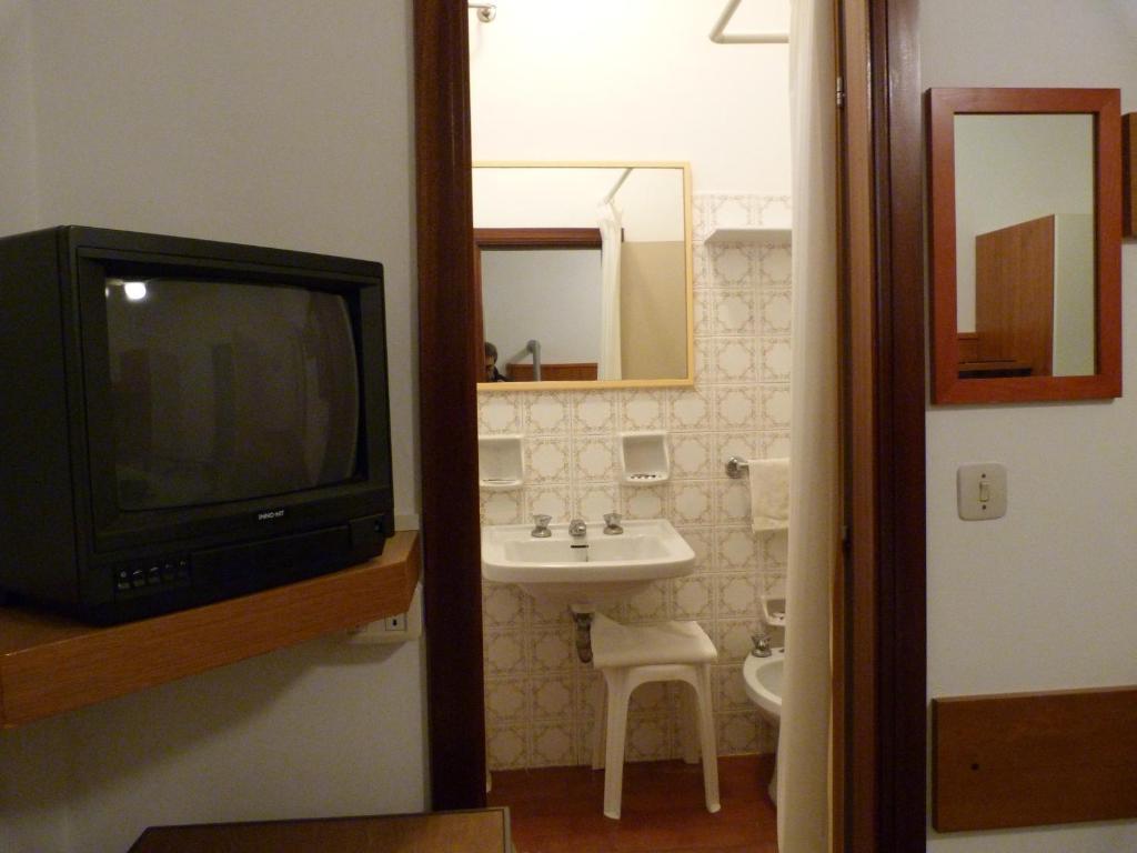 Hotel Bologna San Benedetto del Tronto Room photo